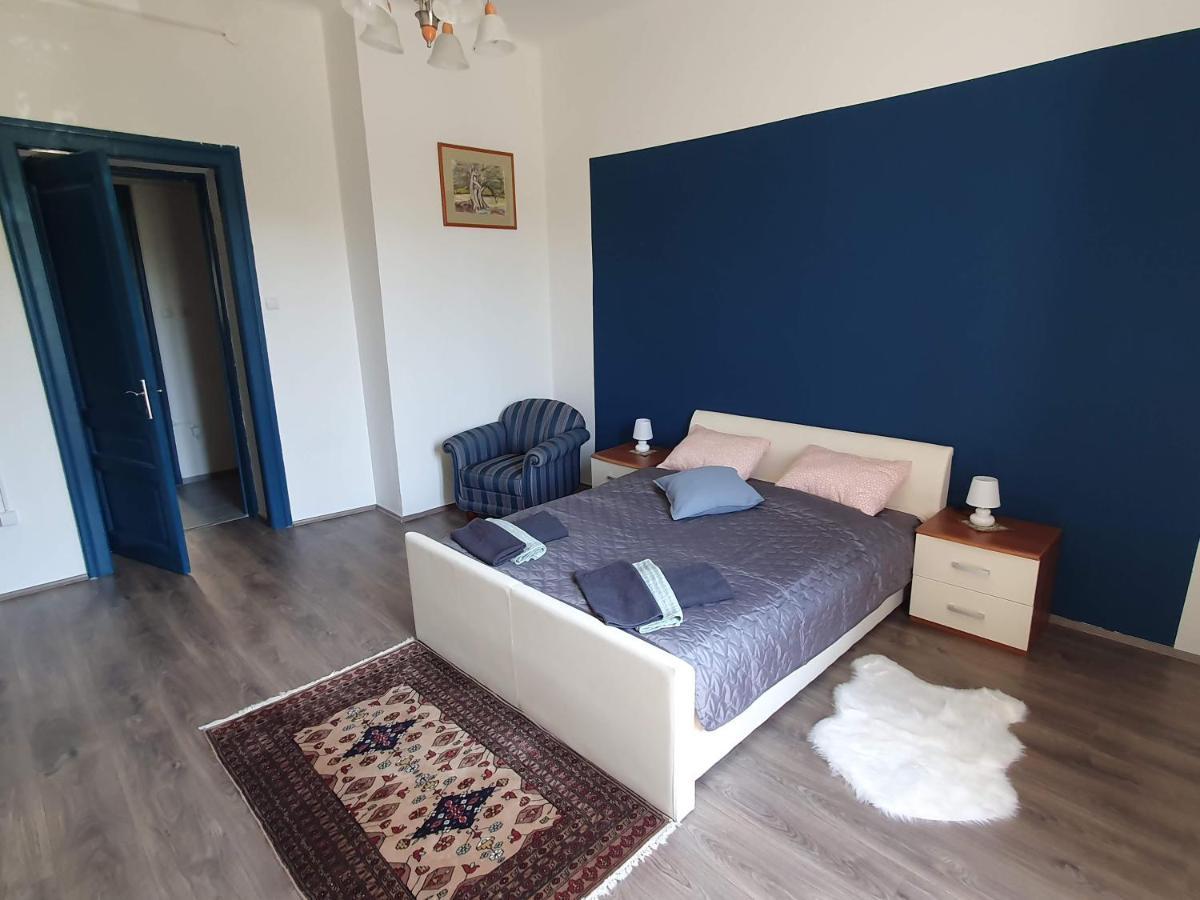 Apartment Tina พูลา ภายนอก รูปภาพ