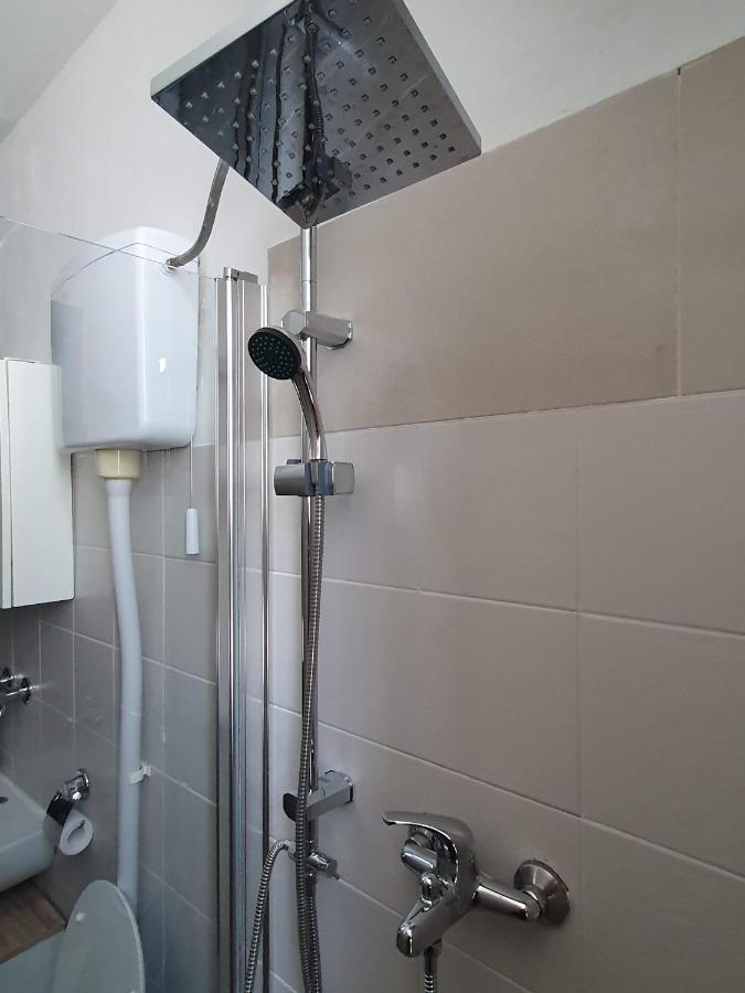 Apartment Tina พูลา ภายนอก รูปภาพ