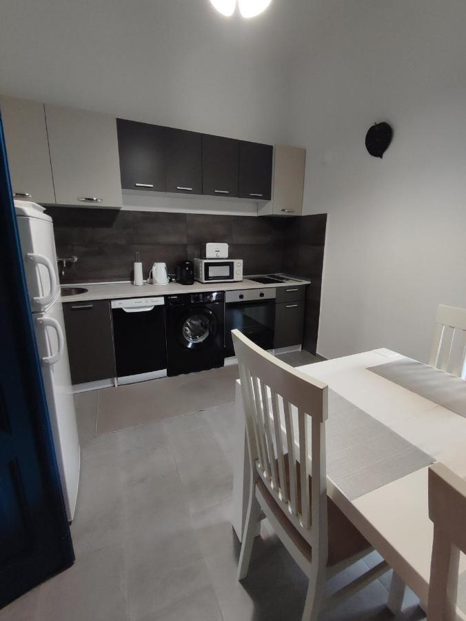 Apartment Tina พูลา ภายนอก รูปภาพ